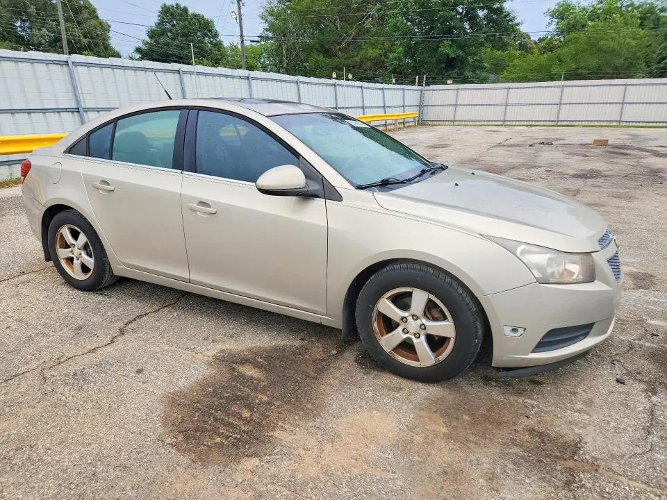2011 CHEVROLET CRUZE LT  
