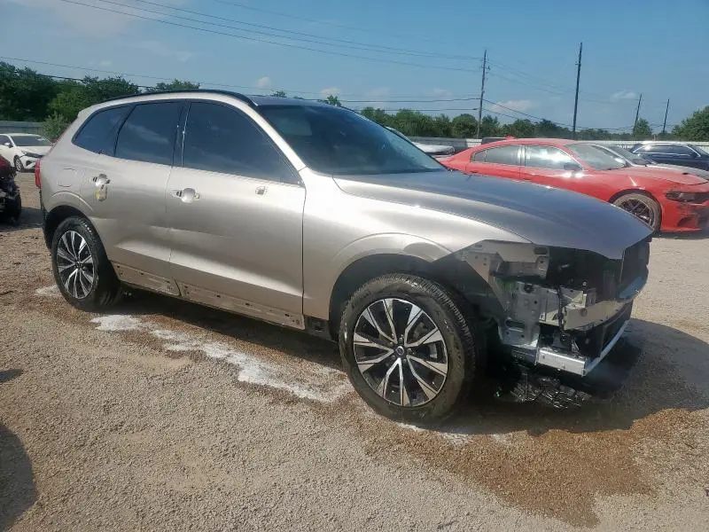 2025 VOLVO XC60 PLUS  