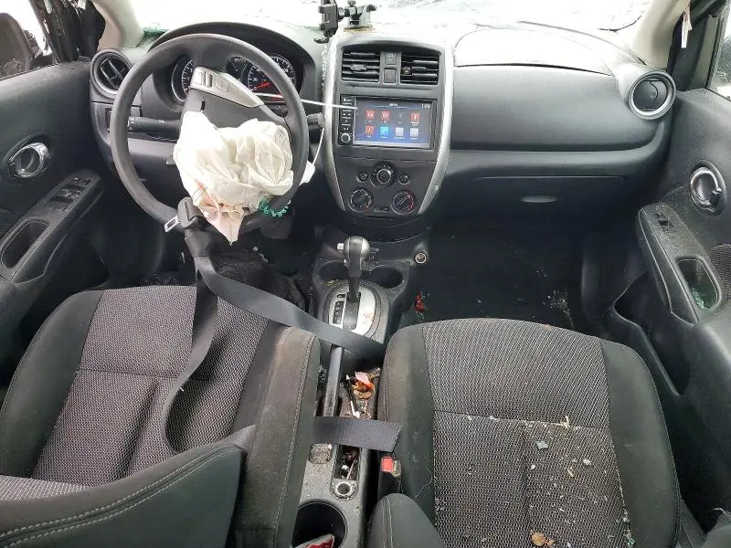 2019 NISSAN VERSA SV  