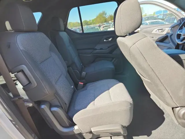 2022 CHEVROLET TRAVERSE LT  