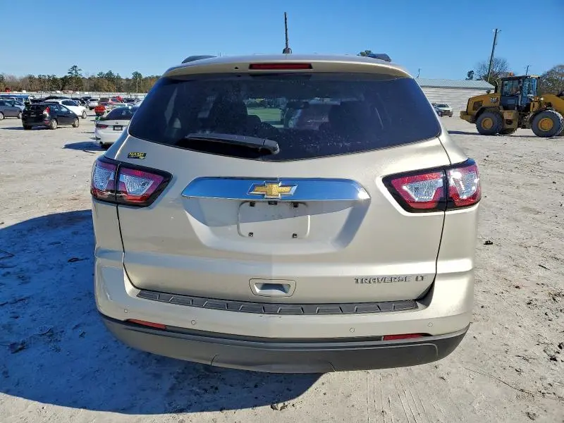 2015 CHEVROLET TRAVERSE LT  