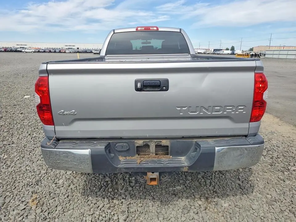 2014 TOYOTA TUNDRA SR5  