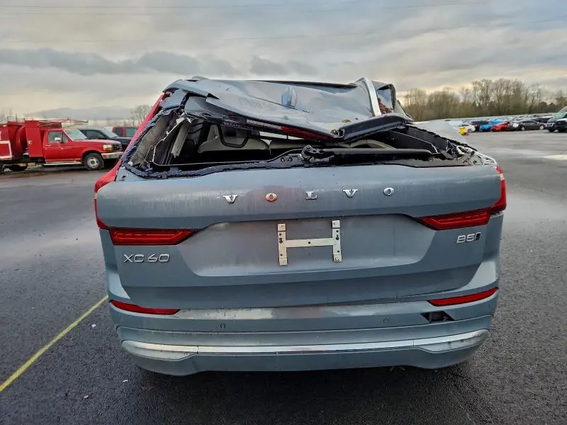 2022 VOLVO XC60 B5 INSCRIPTION  