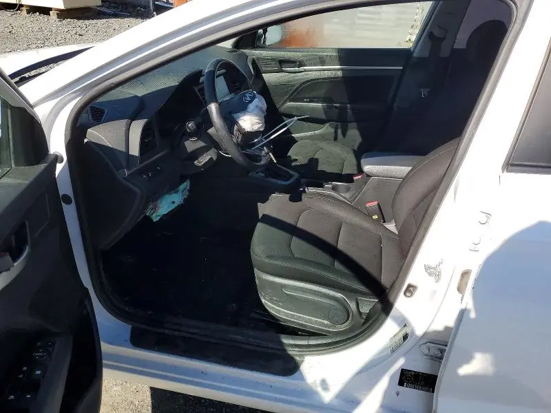 2019 HYUNDAI ELANTRA SE  