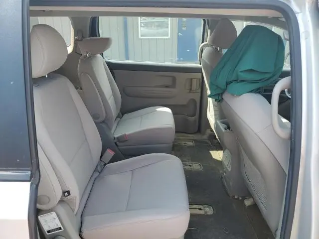 2017 KIA SEDONA L  
