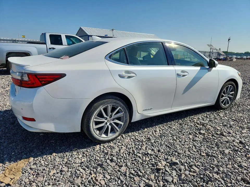 2018 LEXUS ES 300H  