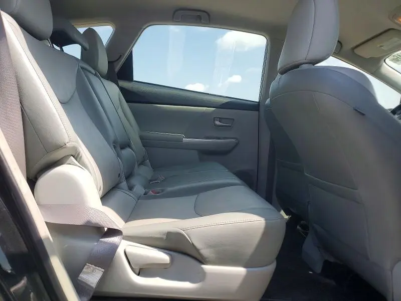 2014 TOYOTA PRIUS V FIVE  