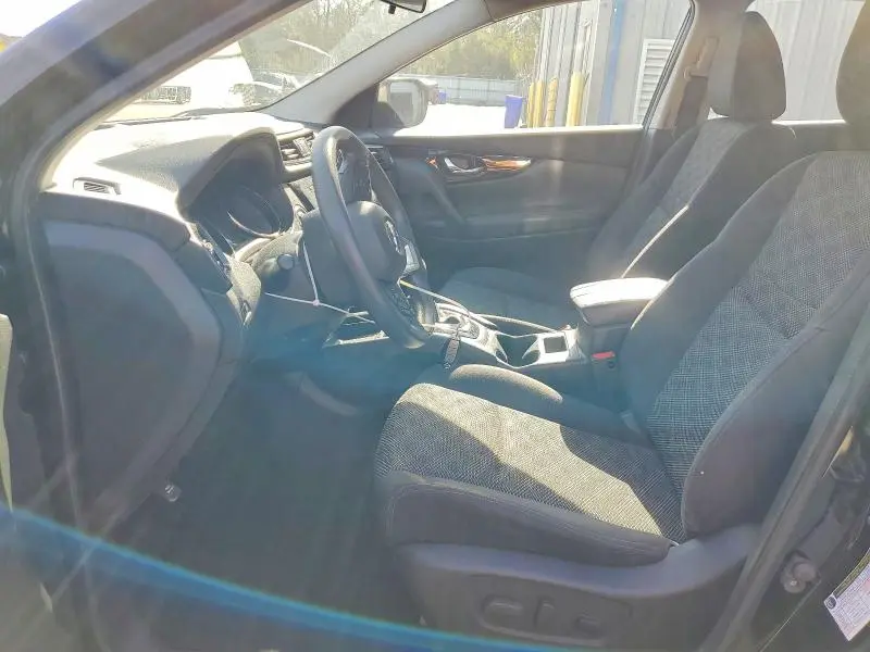 2017 NISSAN ROGUE SPORT S  