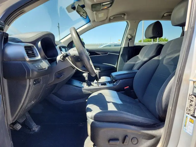 2019 KIA SORENTO LX V6  