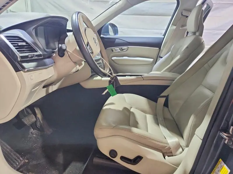 2020 VOLVO XC90 T5 MOMENTUM  