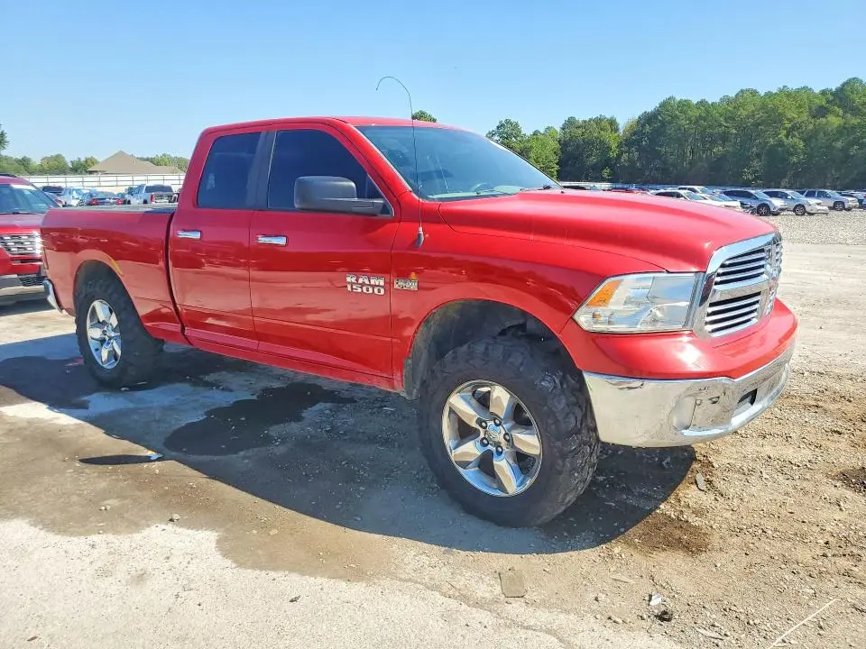 2016 RAM 1500 SLT  