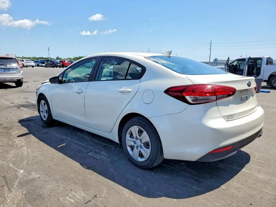 2018 KIA FORTE LX  