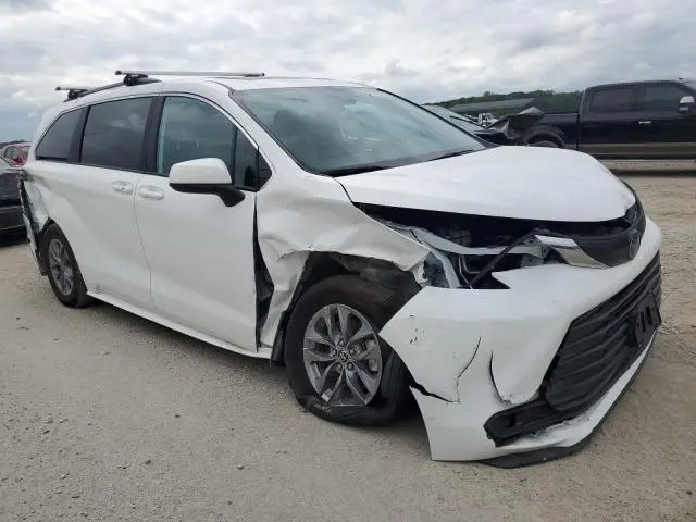 2025 TOYOTA SIENNA LE
