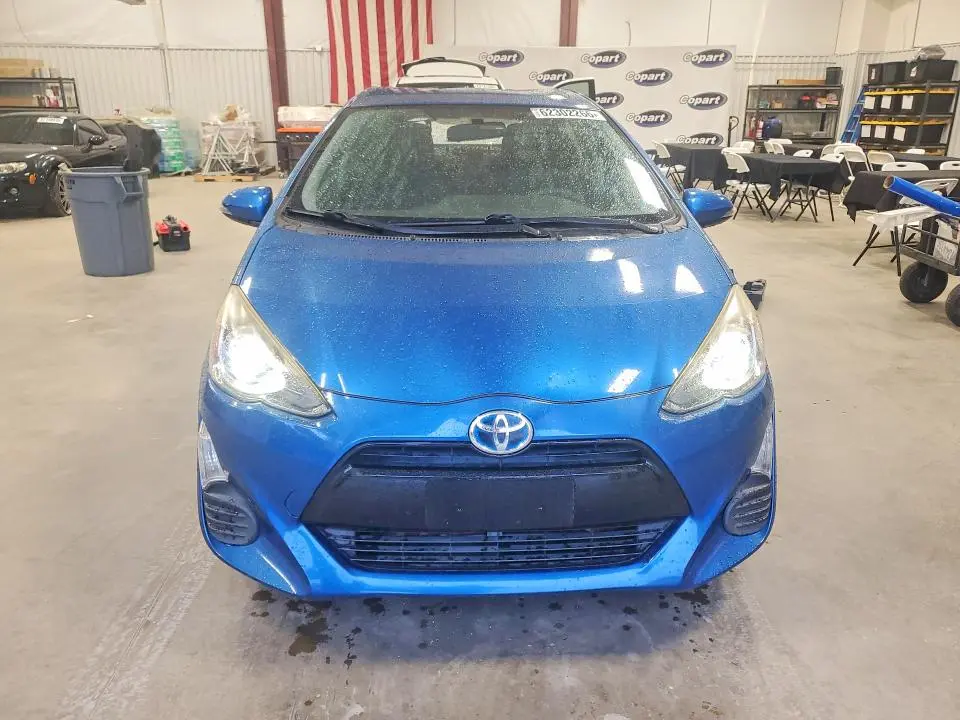 2016 TOYOTA PRIUS C TWO  