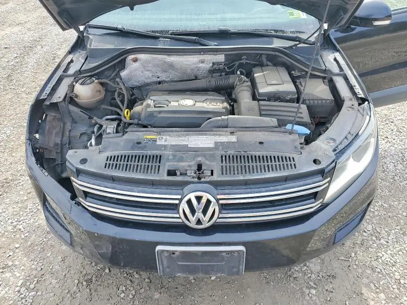 2013 VOLKSWAGEN TIGUAN S  