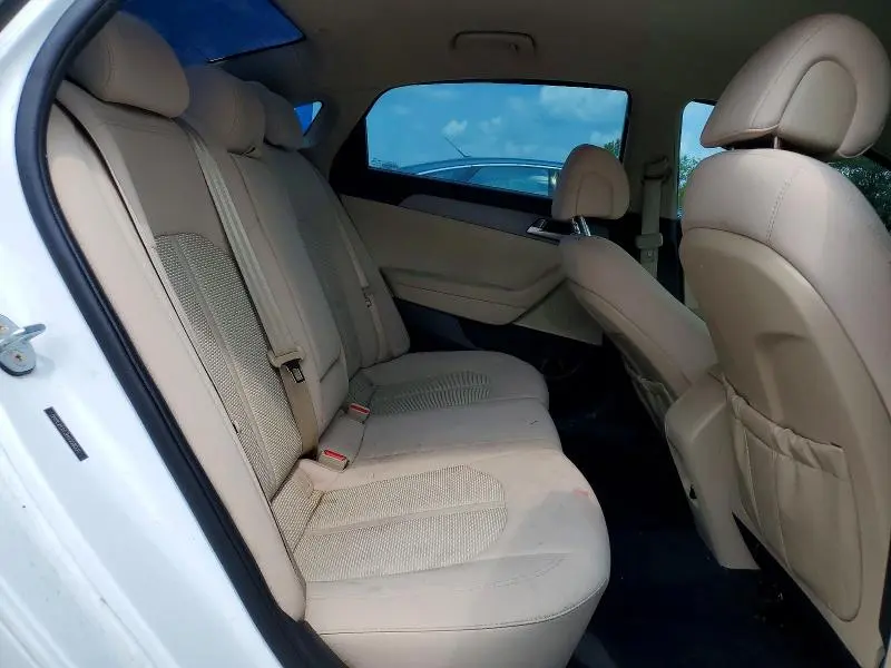 2017 HYUNDAI SONATA SE  