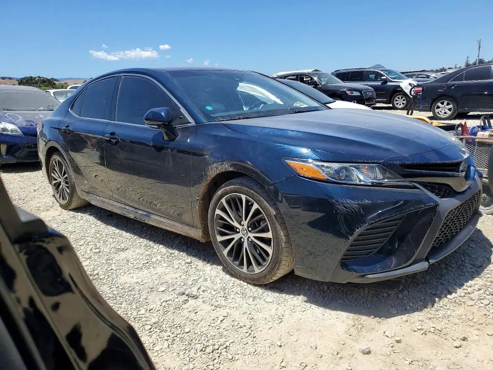 2019 TOYOTA CAMRY SE  