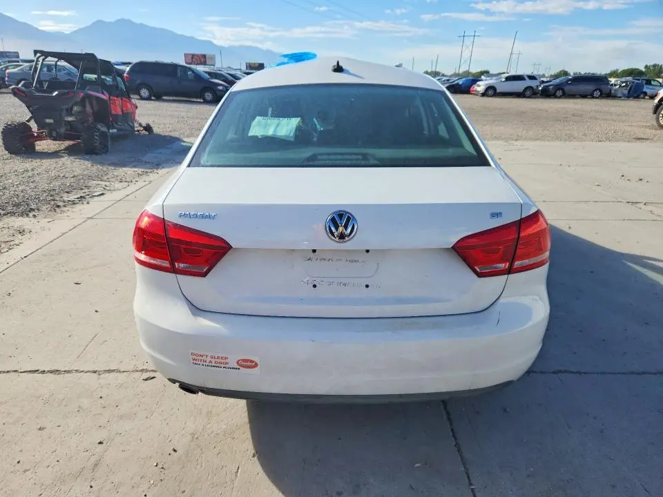 2013 VOLKSWAGEN PASSAT SE  