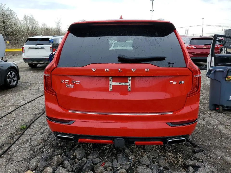 2016 VOLVO XC90 T6  