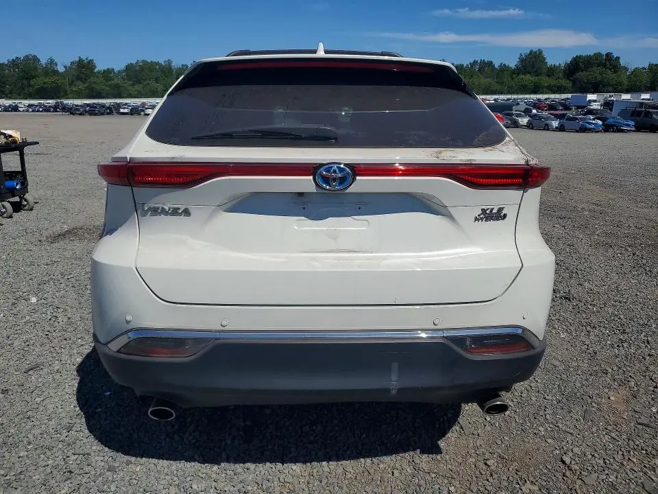 2021 TOYOTA VENZA XLE  