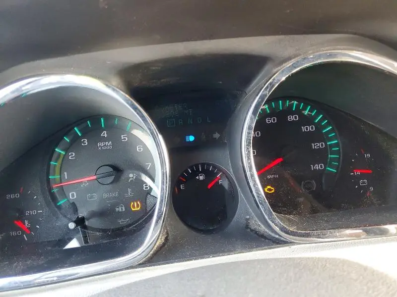 2011 CHEVROLET TRAVERSE LT  