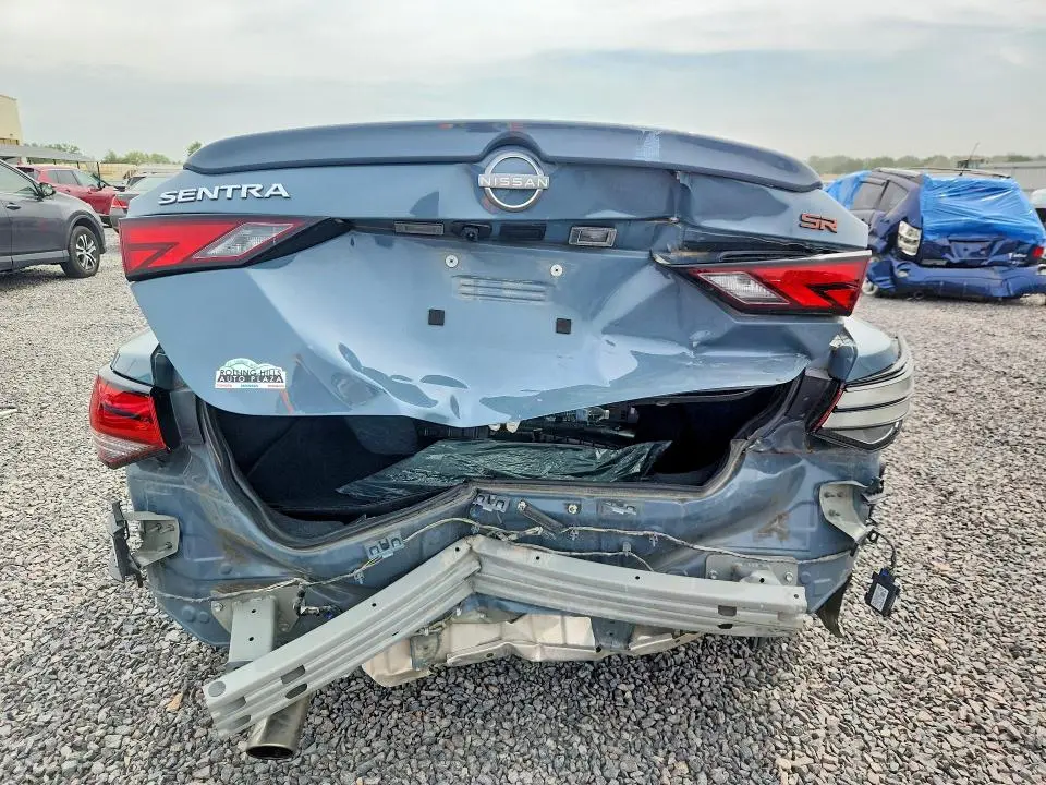 2024 NISSAN SENTRA SR  