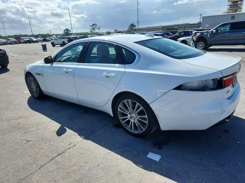 2018 JAGUAR XF PRESTIGE  