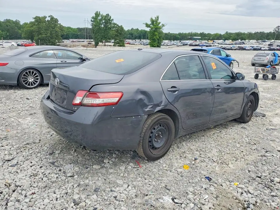 2011 TOYOTA CAMRY LE  