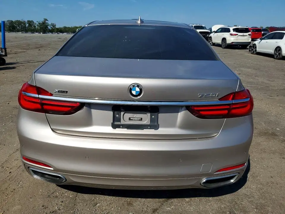 2016 BMW 750 XI  