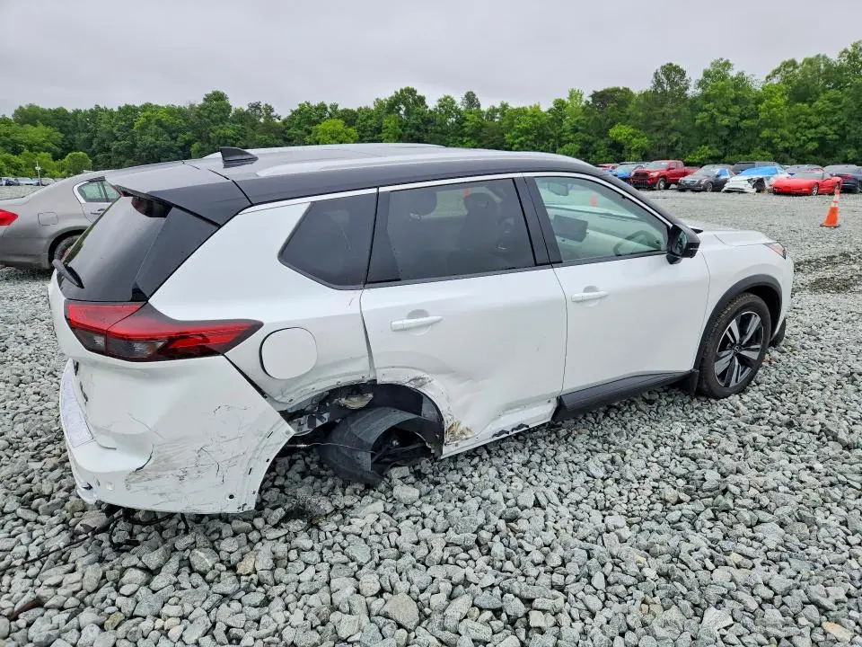 2024 NISSAN ROGUE SL  