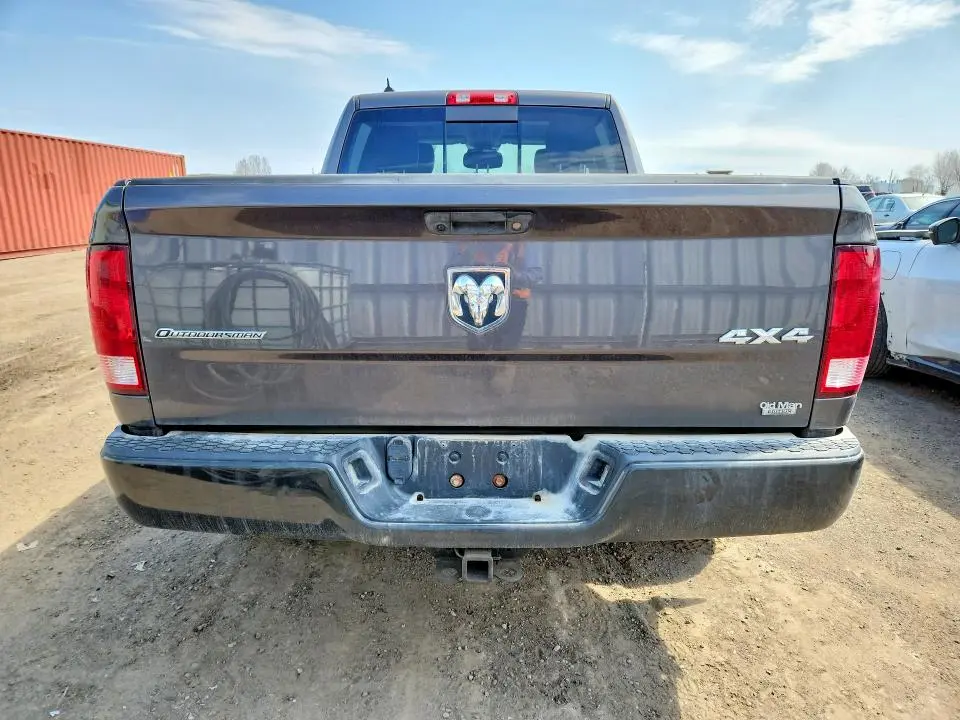 2018 RAM 1500 SLT  