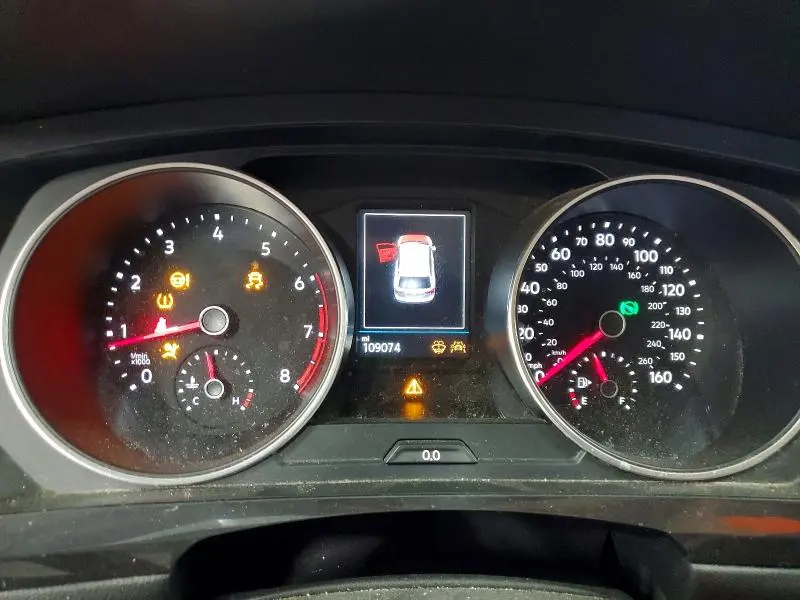 2018 VOLKSWAGEN TIGUAN SE  