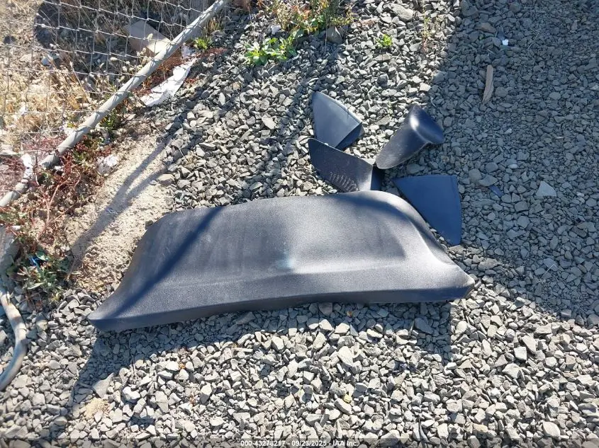 2012 TOYOTA YARIS LE