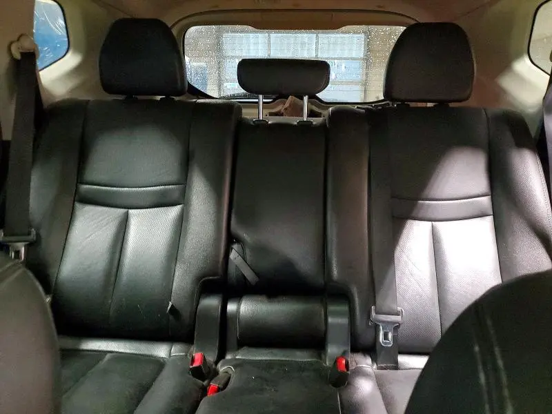 2016 NISSAN ROGUE SL  