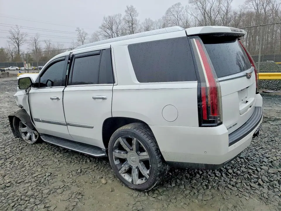 2017 CADILLAC ESCALADE LUXURY  