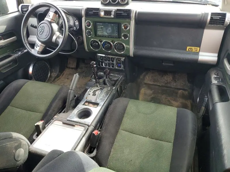 2011 TOYOTA FJ CRUISER BASE  