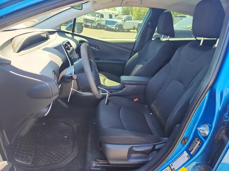 2020 TOYOTA PRIUS LE  