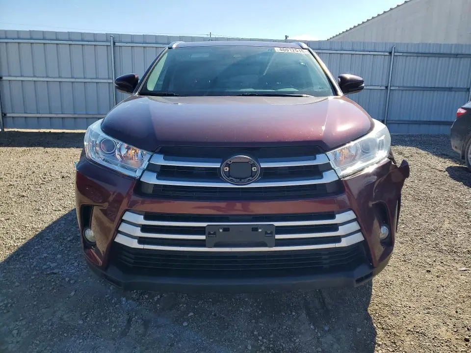 2017 TOYOTA HIGHLANDER XLE  