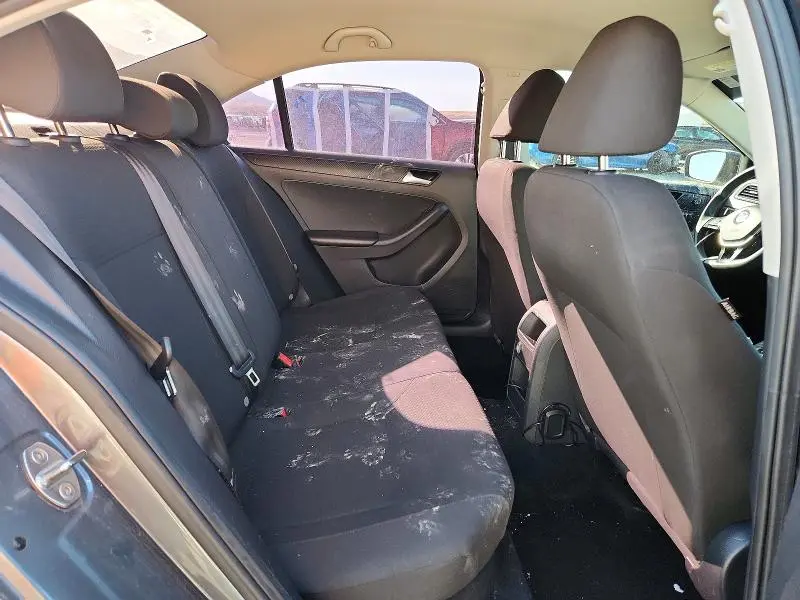 2016 VOLKSWAGEN JETTA SE  