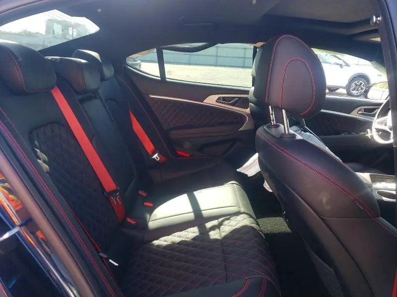 2023 GENESIS G70 3.3T STANDARD  