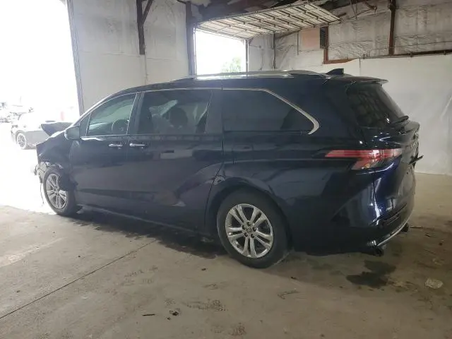 2022 TOYOTA SIENNA LIMITED