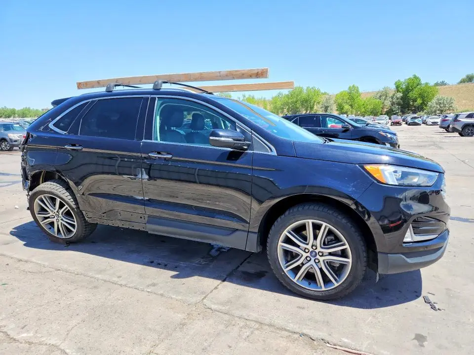 2022 FORD EDGE TITANIUM  