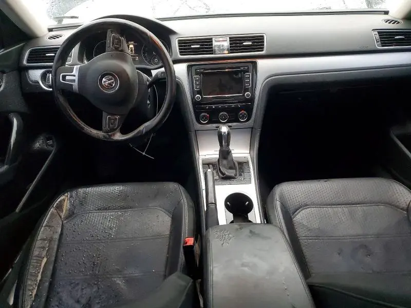 2013 VOLKSWAGEN PASSAT SE  