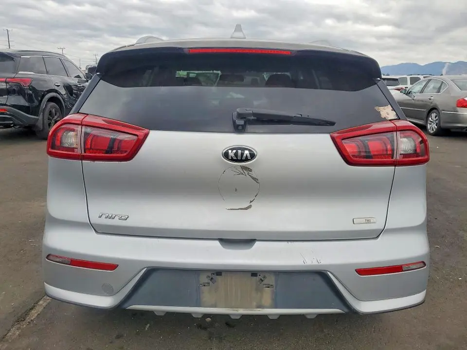 2017 KIA NIRO LX  