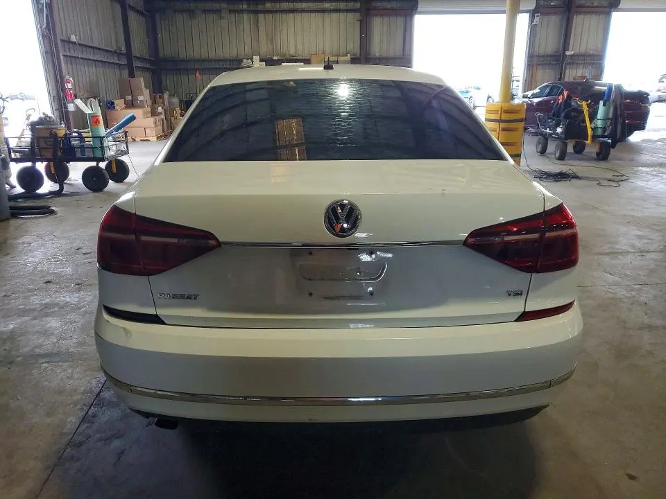 2017 VOLKSWAGEN PASSAT S  