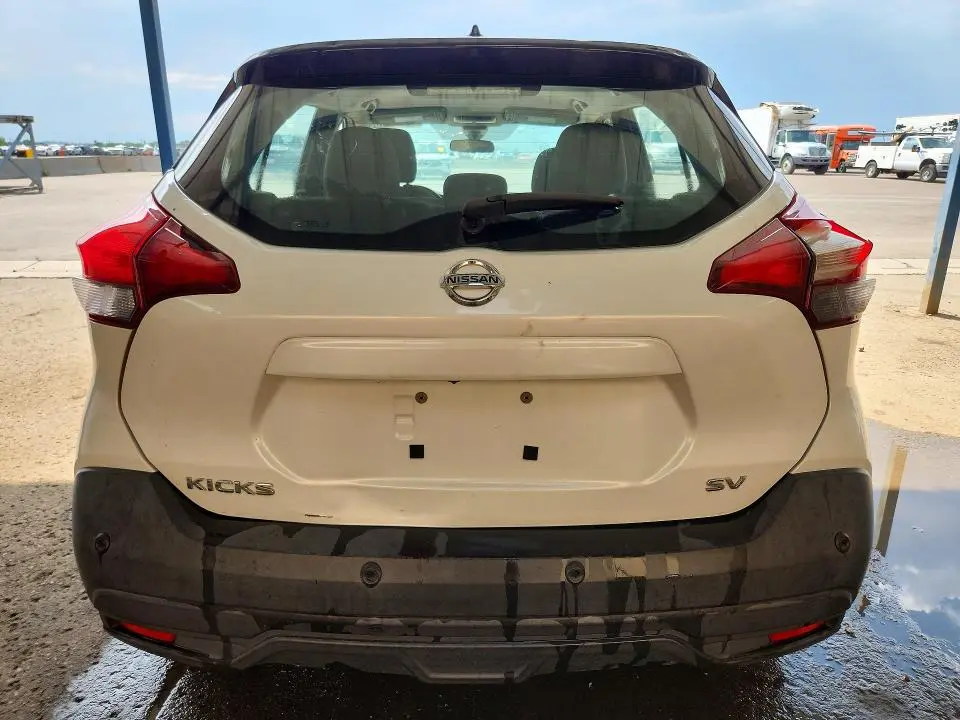 2020 NISSAN KICKS SV  