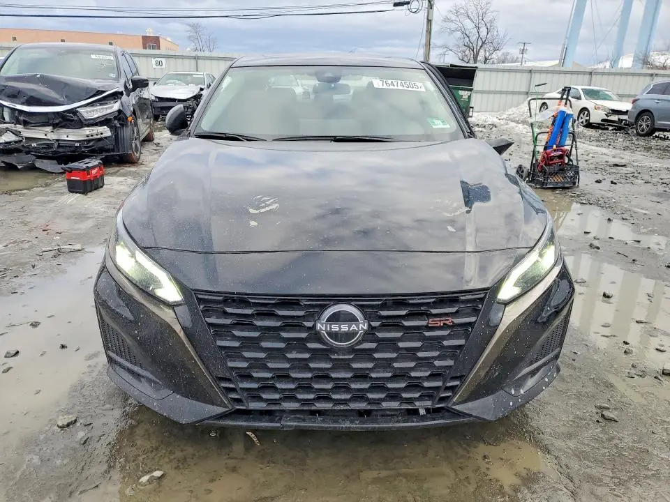 2023 NISSAN ALTIMA SR  