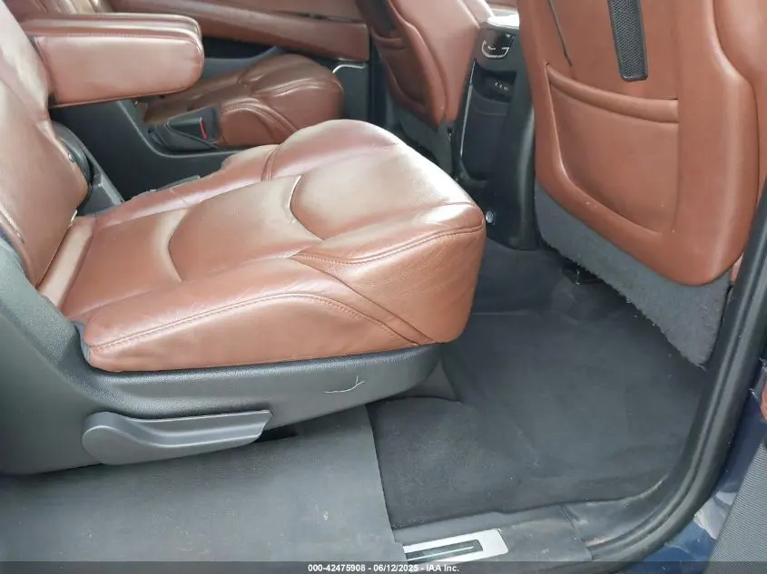 2017 CADILLAC ESCALADE ESV PREMIUM LUXURY