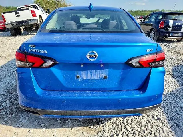 2021 NISSAN VERSA SV  