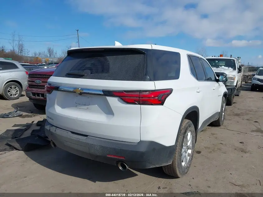 2023 CHEVROLET TRAVERSE FWD LS